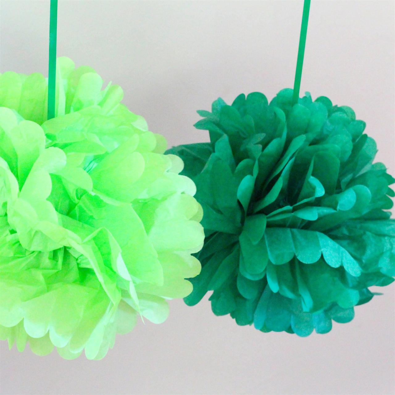 How to decorate your room with pom poms