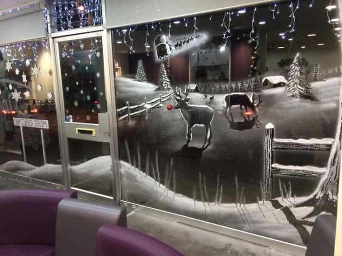 How to decorate window with snow spray